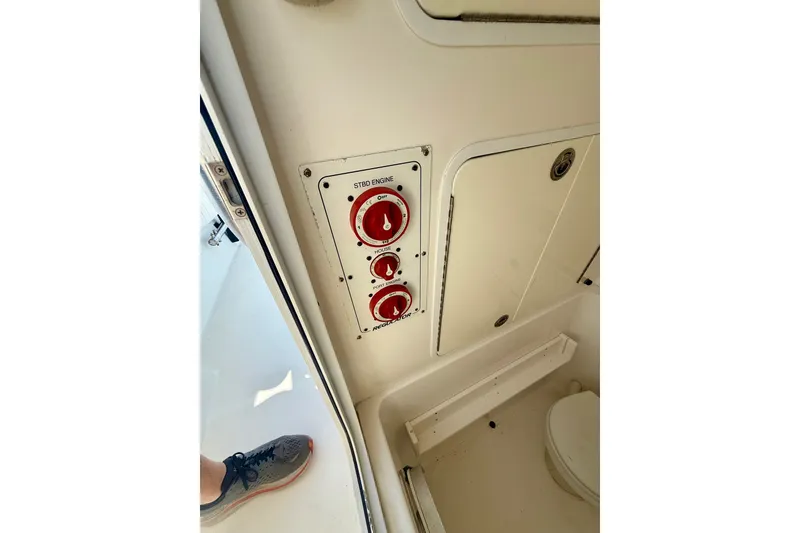 Slide: The Image of Control panel on a 2007 Regulator 29 Forward Seating boat interior. - 20