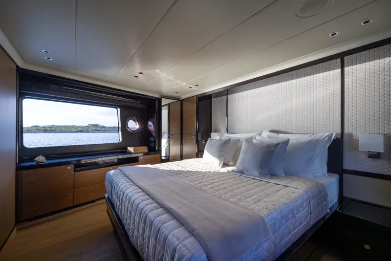 Slide: The Image of Absolute Navetta 75 2026 - 63