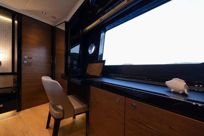 Slide: The Image of Absolute Navetta 75 2026 - 53