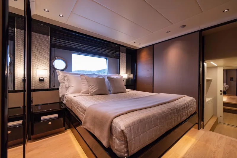 Slide: The Image of Absolute Navetta 75 2026 - 60