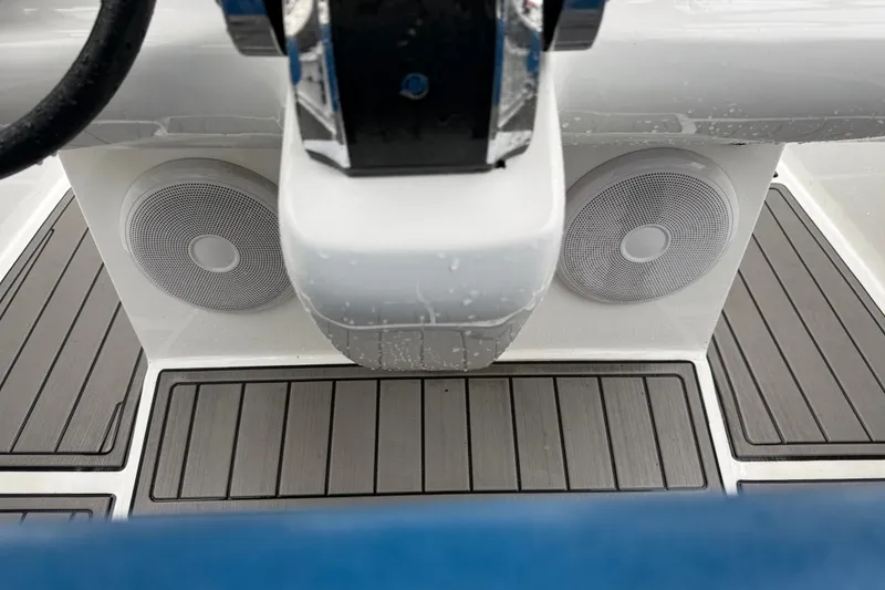 Slide: The Image of Boat interior with speakers and wet deck, Blue Fin 260 Profish, 1999 model. - 19