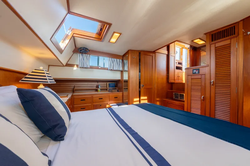 Slide: The Image of 1992 Grand Banks 42’ Classic “LIZZIE” Offered by Northstar Yacht Sales - Please Contact: Chris Carney, CPYB at 401-633-2070 - 30