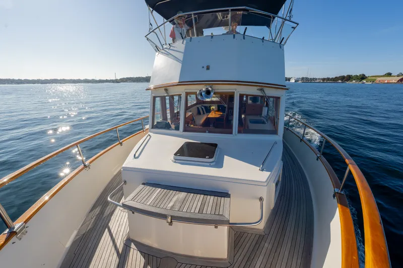 Slide: The Image of 1992 Grand Banks 42’ Classic “LIZZIE” Offered by Northstar Yacht Sales - Please Contact: Chris Carney, CPYB at 401-633-2070 - 7