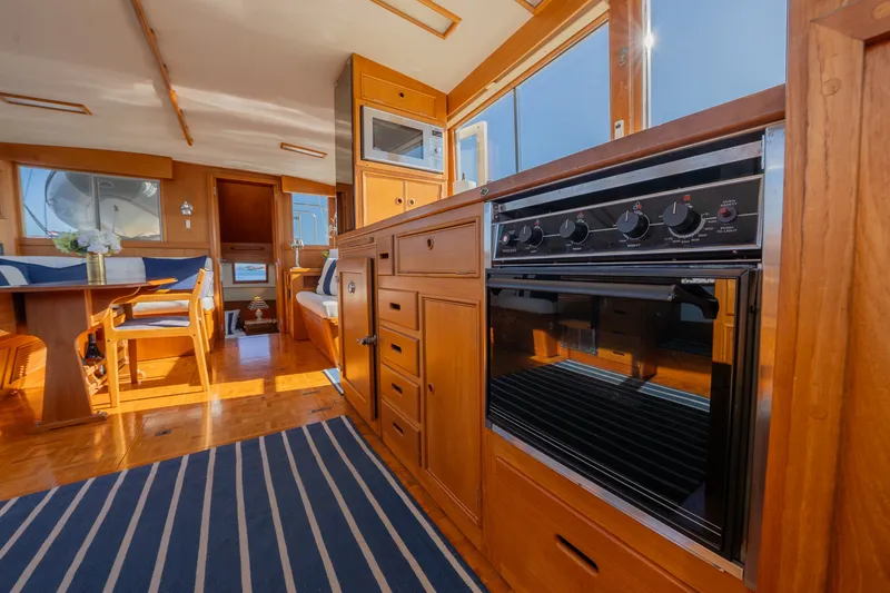 Slide: The Image of 1992 Grand Banks 42’ Classic “LIZZIE” Offered by Northstar Yacht Sales - Please Contact: Chris Carney, CPYB at 401-633-2070 - 26