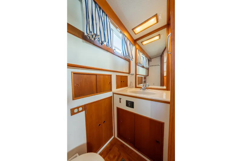 Slide: The Image of 1992 Grand Banks 42’ Classic “LIZZIE” Offered by Northstar Yacht Sales - Please Contact: Chris Carney, CPYB at 401-633-2070 - 35