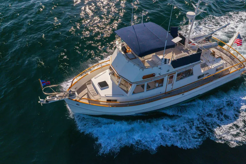 Slide: The Image of 1992 Grand Banks 42’ Classic “LIZZIE” Offered by Northstar Yacht Sales - Please Contact: Chris Carney, CPYB at 401-633-2070 - 3