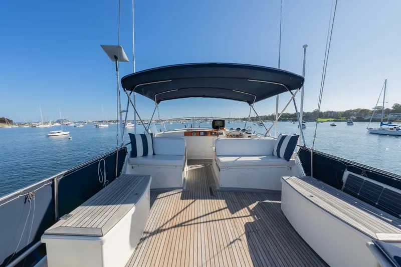 Slide: The Image of 1992 Grand Banks 42’ Classic “LIZZIE” Offered by Northstar Yacht Sales - Please Contact: Chris Carney, CPYB at 401-633-2070 - 11