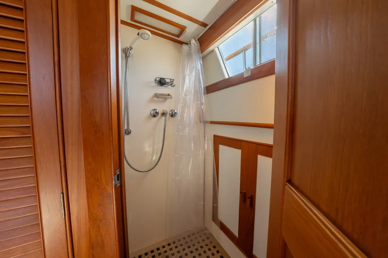 Slide: The Image of 1992 Grand Banks 42’ Classic “LIZZIE” Offered by Northstar Yacht Sales - Please Contact: Chris Carney, CPYB at 401-633-2070 - 37