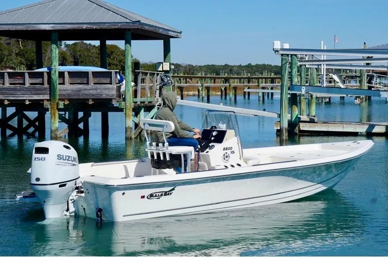 The Image of Barca Bulls Bay 2200 XS 2025 in porto con motore Suzuki. - 0