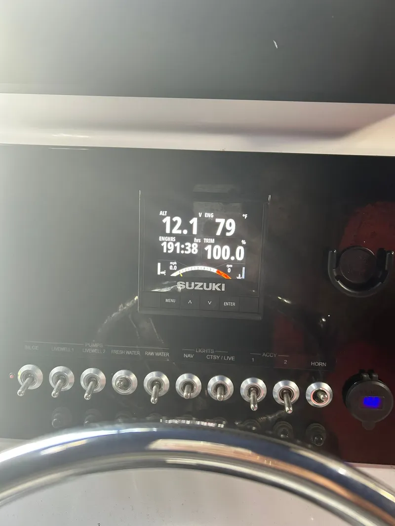 Slide: The Image of Sea Pro 248 Bay 2018 - 5