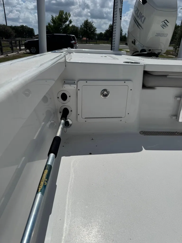 Slide: The Image of Sea Pro 248 Bay 2018 - 12