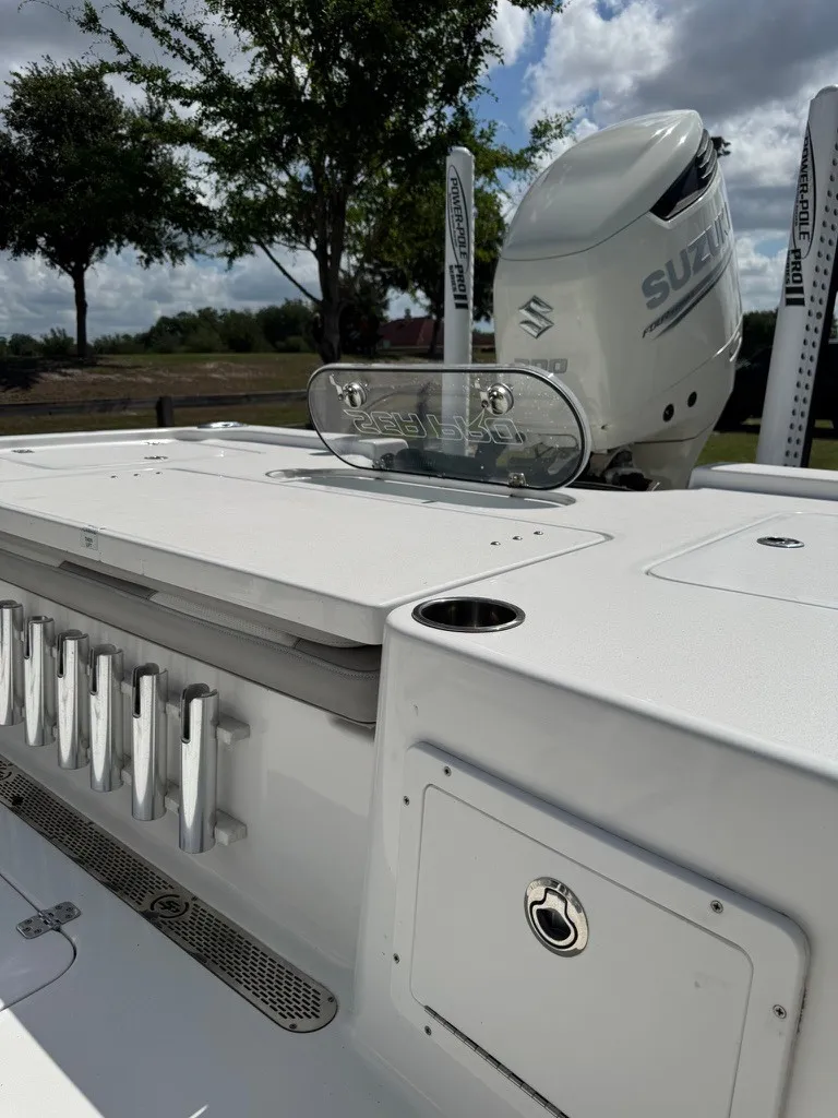 Slide: The Image of Sea Pro 248 Bay 2018 - 10