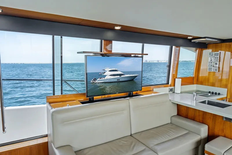Slide: The Image of Interior of 2016 Maritimo M58 yacht with ocean view and modern amenities. - 22