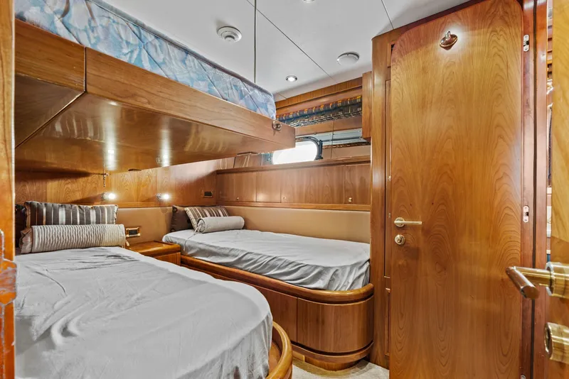 Slide: The Image of Starboard guest cabin looking aft - 31