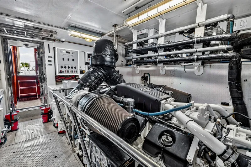 Slide: The Image of Port engine - 72