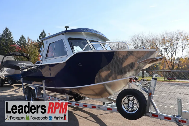 The Image of Duckworth 24 Pacific Pro 2027 boat on trailer at Leaders RPM dealership. - 0