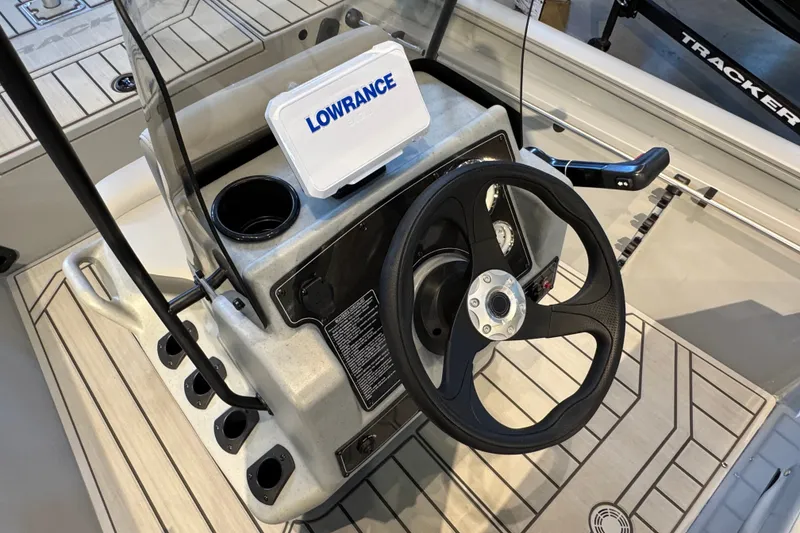 Slide: The Image of Steering console of 2027 Tracker Bass Tracker 175 CC with Lowrance device. - 20