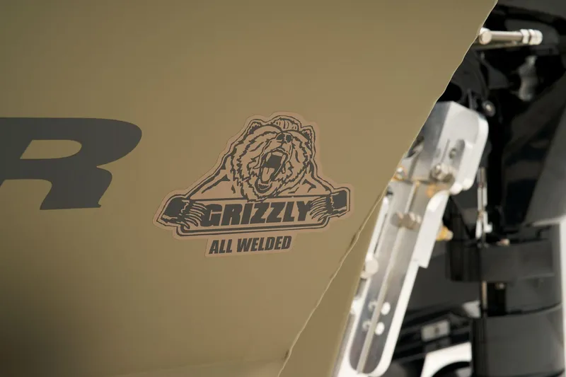 Slide: The Image of Tracker Grizzly 2072 CC Sportsman Kicker 2027 - 83