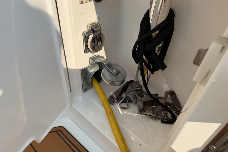 Slide: The Image of Power connection and ropes on a 2004 Neptunus 56 Flybridge yacht. - 69