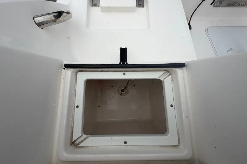 Slide: The Image of Sea Fox 228 Commander 2020 - 72