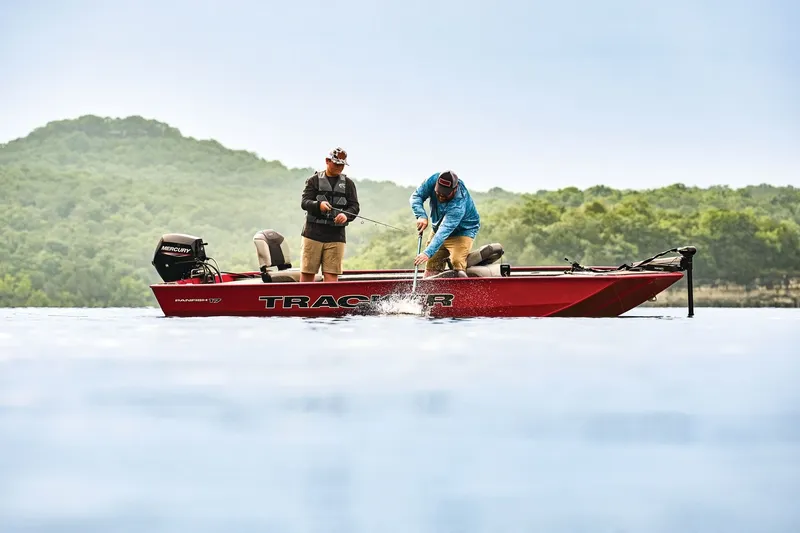 Slide: The Image of Tracker Panfish 17 2027 - 27
