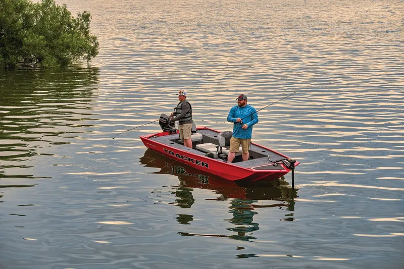 Slide: The Image of Tracker Panfish 17 2027 - 24