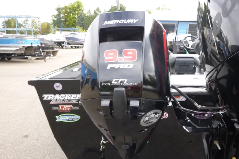 Slide: The Image of 2023 Tracker Targa V-19 Combo with Mercury 9.9 Pro EFI FourStroke engine. - 18