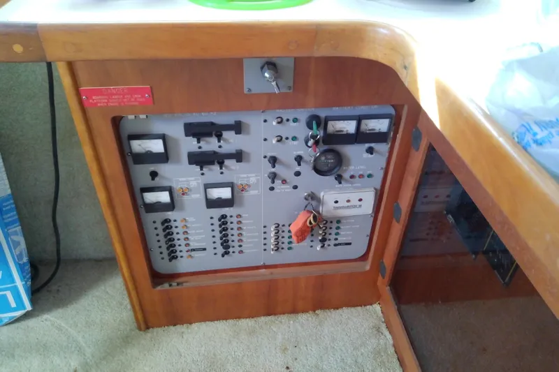 Slide: The Image of Electrical control panel on a 1989 Sea Ray 440 Aft Cabin yacht. - 26