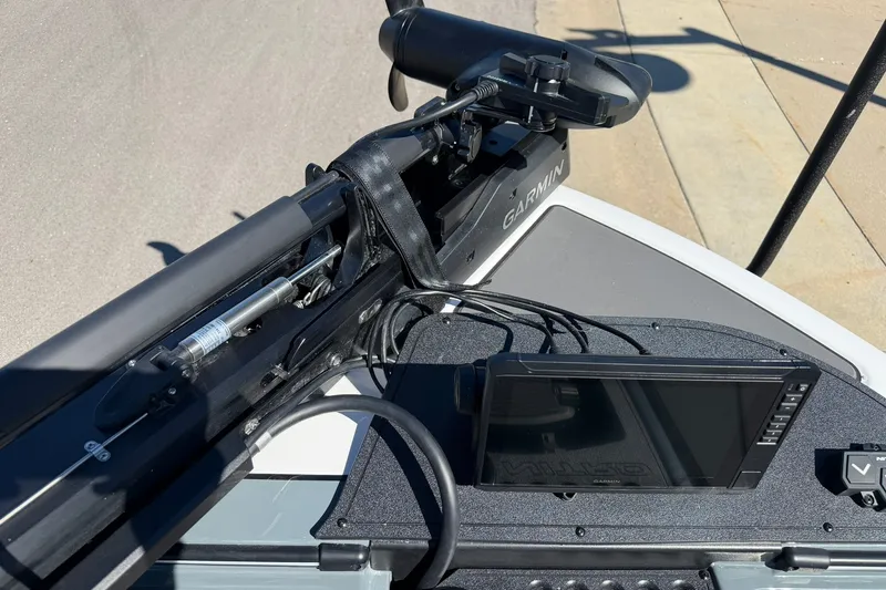 Slide: The Image of Trolling motor and Garmin display on 2027 Nitro Z20 XL Pro boat. - 19