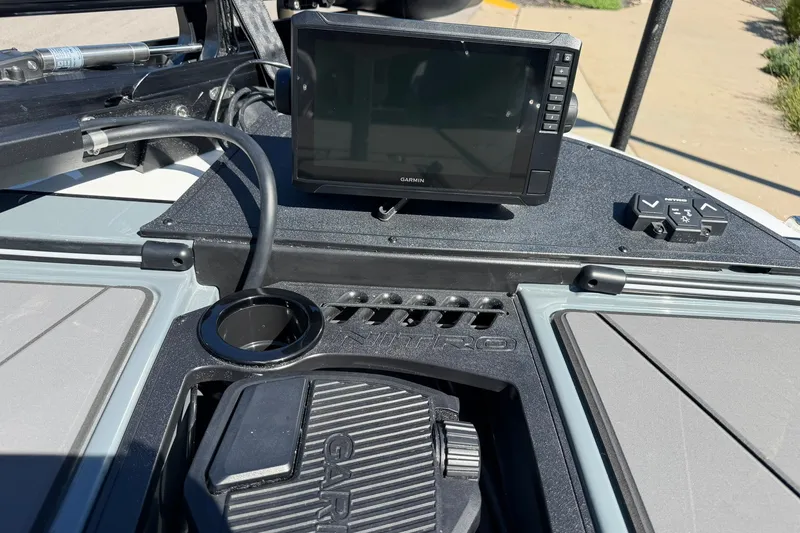 Slide: The Image of Nitro Z20 XL Pro 2027 boat dashboard with Garmin display and controls. - 18