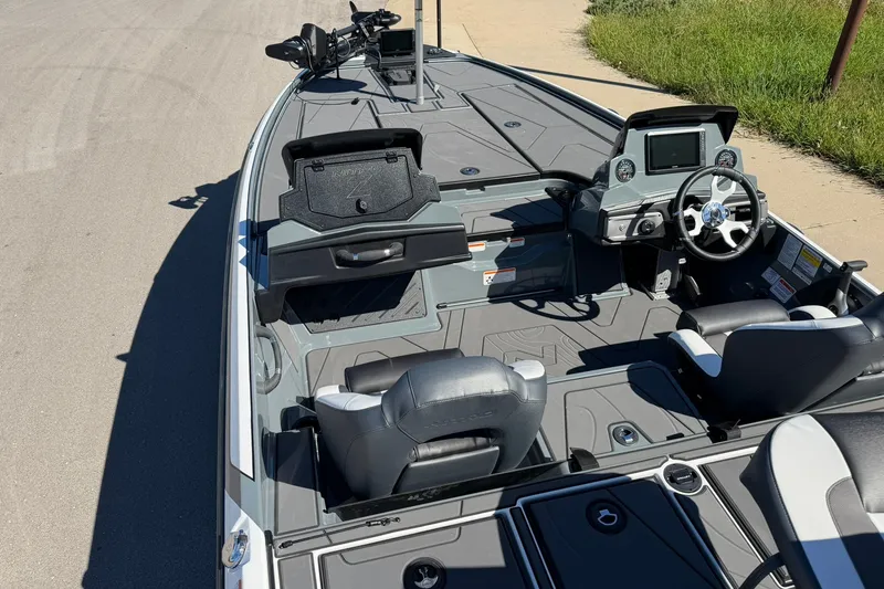 Slide: The Image of 2027 Nitro Z20 XL Pro boat interior with modern dashboard and seating. - 31