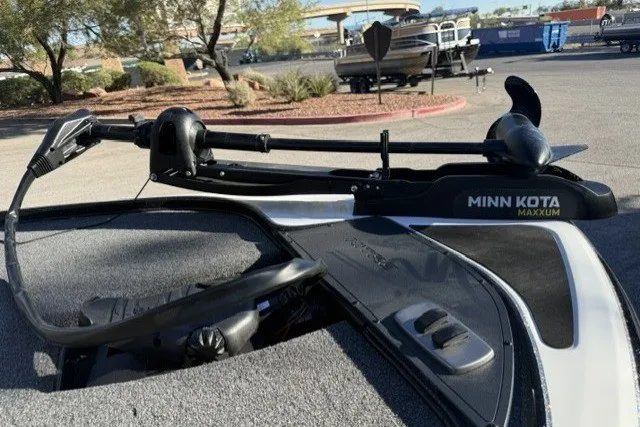 Slide: The Image of Minn Kota Maxxum trolling motor on 2027 Nitro Z17 boat deck. - 9