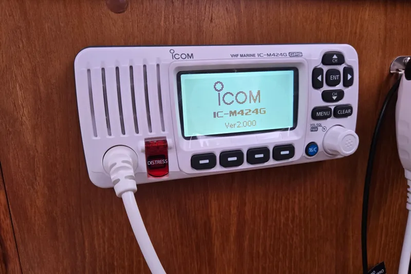 Slide: The Image of VHF marine radio Icom IC-M424G installed on a 2006 Hunter 36 boat. - 19