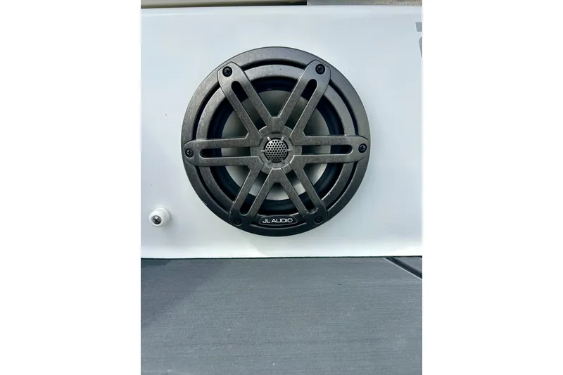 Slide: The Image of Speaker on 2022 Scarab 215 ID boat, featuring JL Audio design. - 14