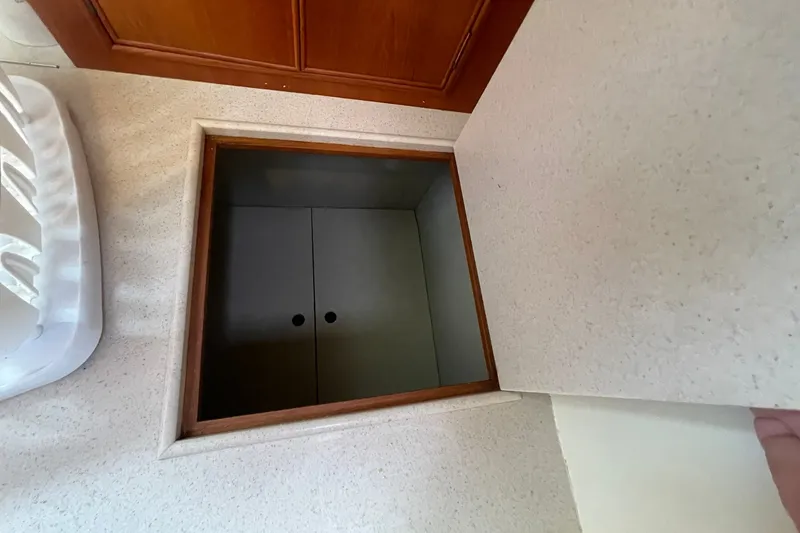 Slide: The Image of BELOW COUNTER STORAGE - 26