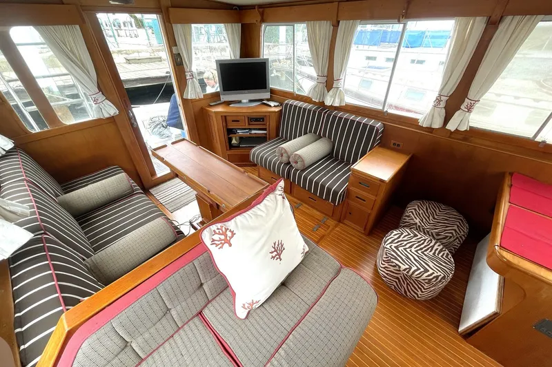 Slide: The Image of SALON LOOKING AFT FROM LOWER HELM TO STBD. - 10