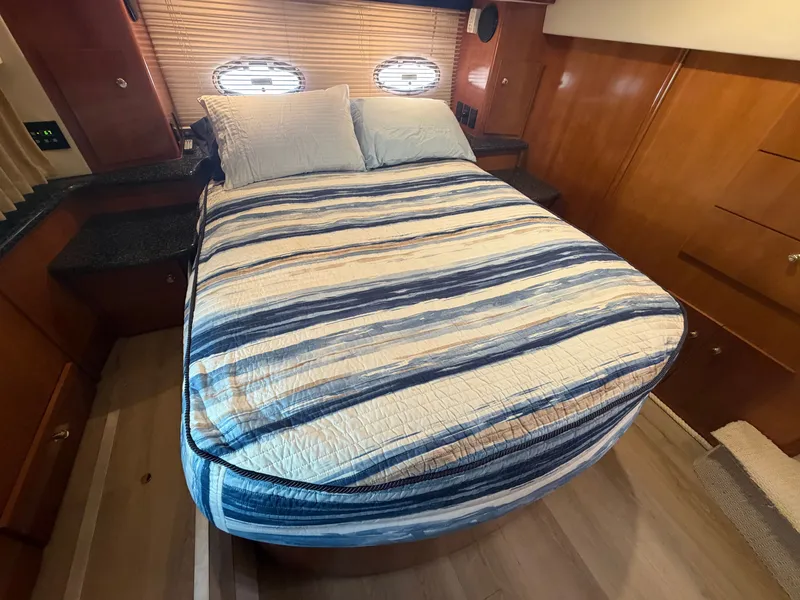 Slide: The Image of Carver Yachts 396 Motor Yacht 2000 - 53
