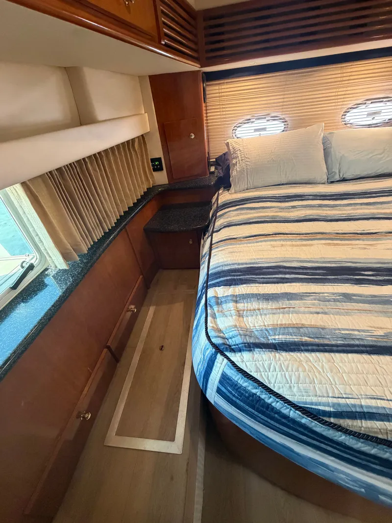 Slide: The Image of Carver Yachts 396 Motor Yacht 2000 - 52
