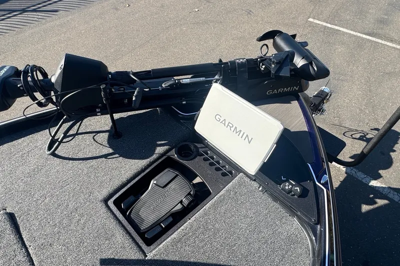 Slide: The Image of 2027 Nitro Z21 XL Pro boat with Garmin navigation system on deck. - 9