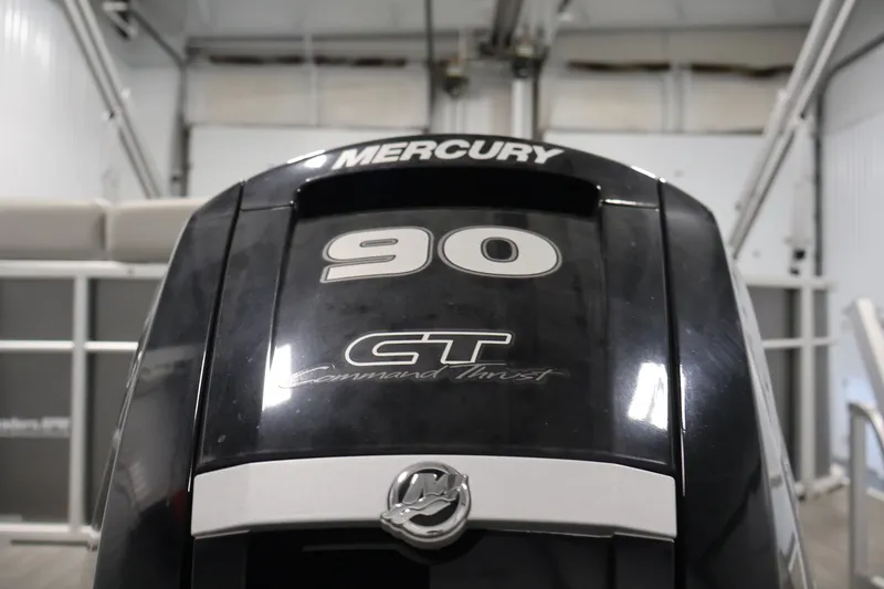 Slide: The Image of Mercury 90 CT Command Thrust outboard motor on Sweetwater 2086C, 2021 model. - 33