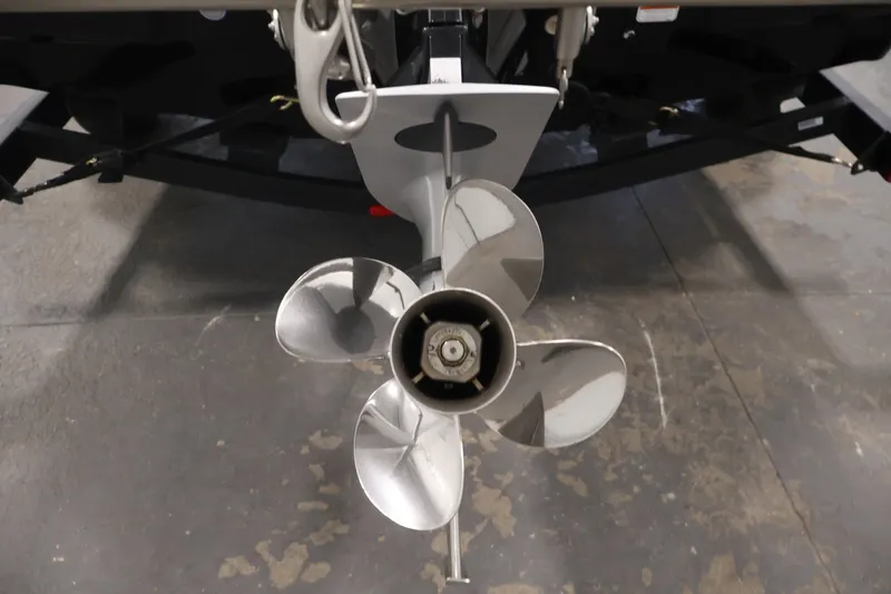 Slide: The Image of Propeller of 2022 Tahoe T18 boat on a concrete floor. - 37
