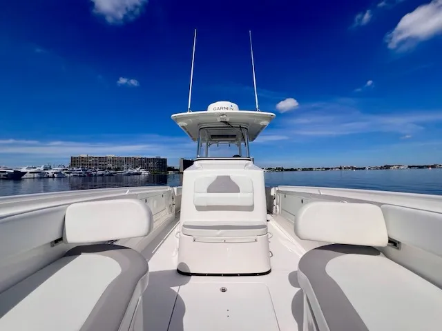 Slide: The Image of Edgewater 320CC 2018 - 66