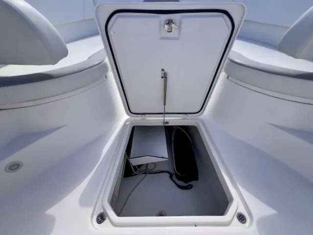 Slide: The Image of Edgewater 320CC 2018 - 57