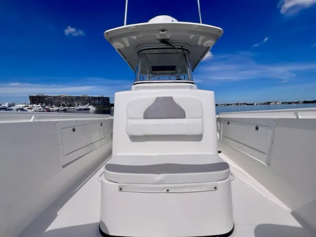 Slide: The Image of Edgewater 320CC 2018 - 68