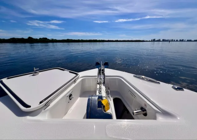 Slide: The Image of Edgewater 320CC 2018 - 65