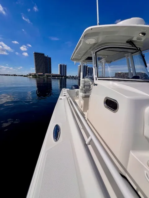 Slide: The Image of Edgewater 320CC 2018 - 55