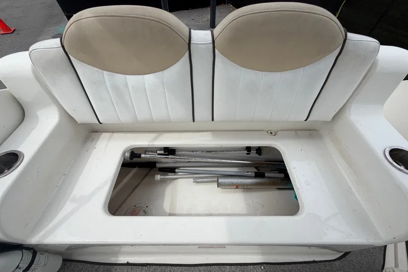 Slide: The Image of Sea Ray 240 Sundancer 2009 - 93