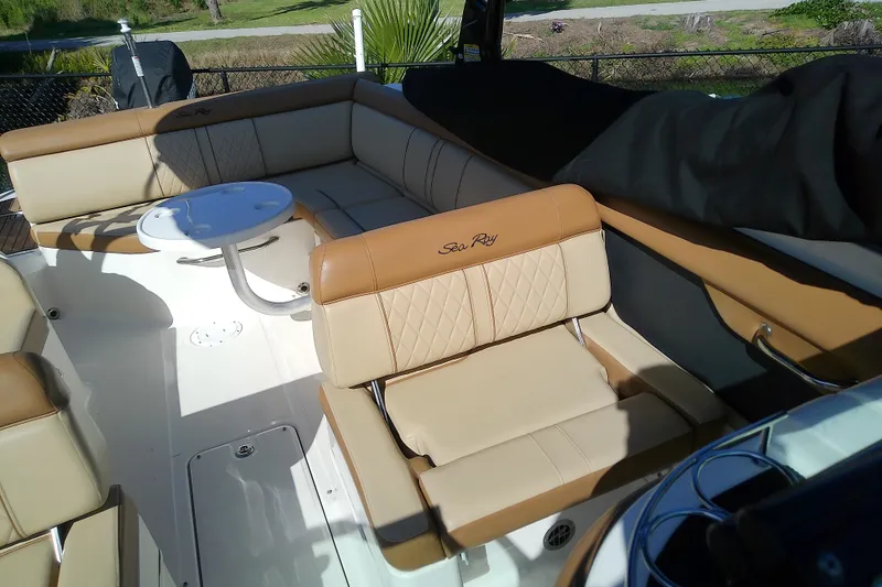 Slide: The Image of Luxurious seating area on a 2015 Sea Ray SDX 270 Outboard boat. - 23