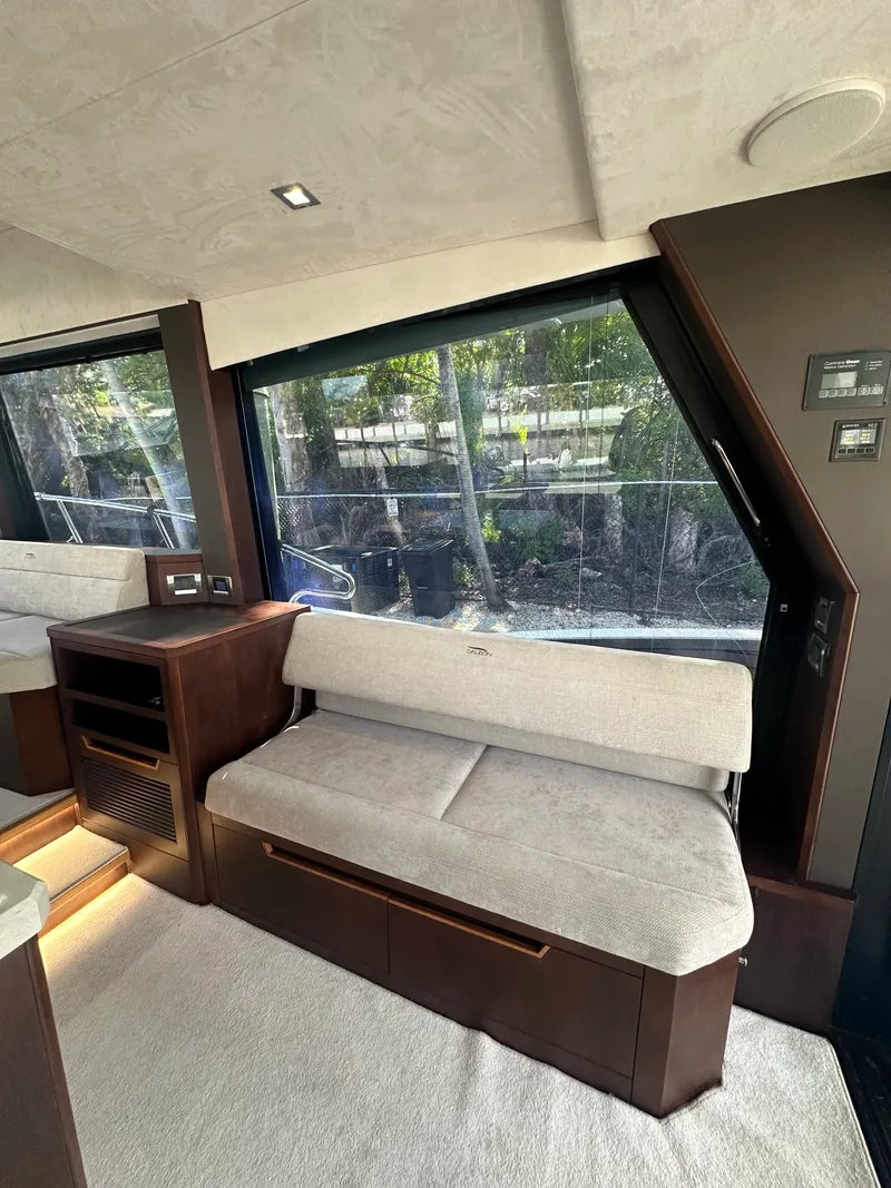 Slide: The Image of Galeon 500 FLY 2021 - 19