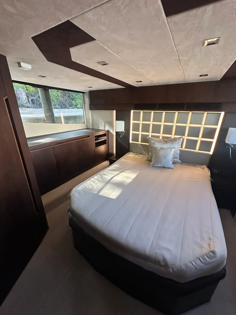 Slide: The Image of Galeon 500 FLY 2021 - 7